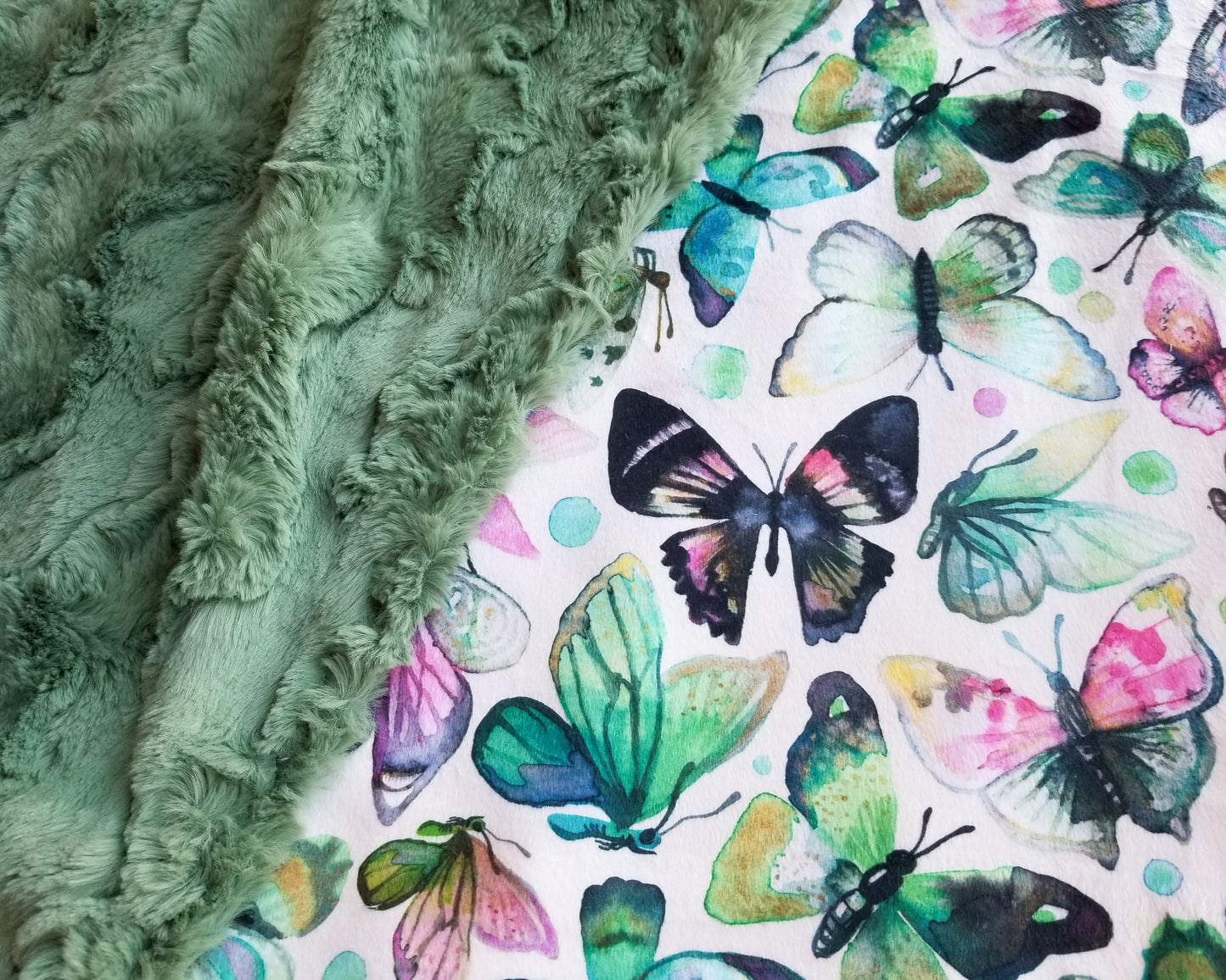 RTS Butterfly Summer, Basil Glacier - 19x28"